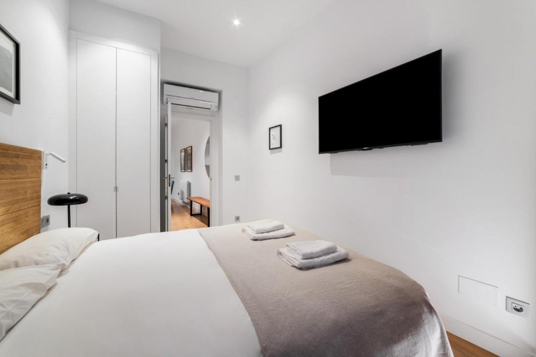 2 Bedrooms 1 Bathroom Furnished - Centro - Equipped & Stylish - Minty Stay 마드리드 외부 사진